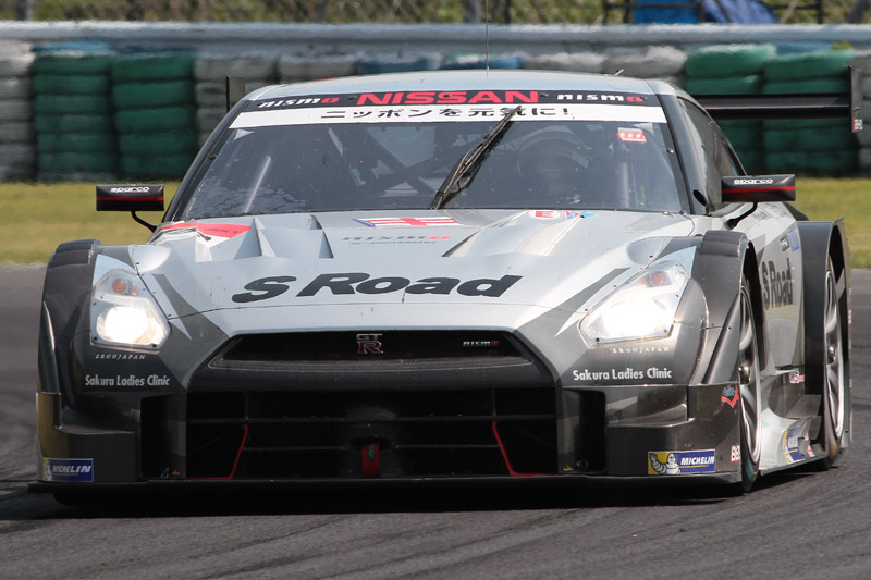 46号車：S Road MOLA GT-R