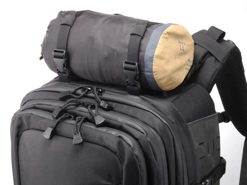 上部に三脚などを固定可能