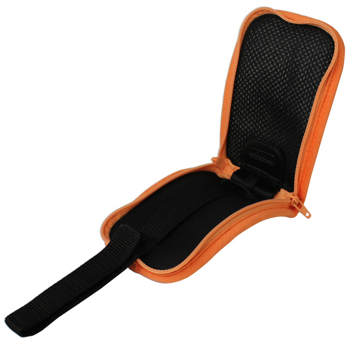 ウェアラブルポーチ