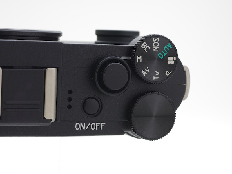 シャッターボタン周り