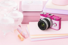 PENTAX Q-S1」に直販限定カラー2色が登場 - デジカメ Watch Watch