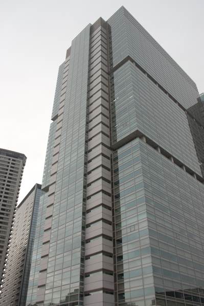 品川インターシティC棟（2014年8月12日・関根慎一撮影）