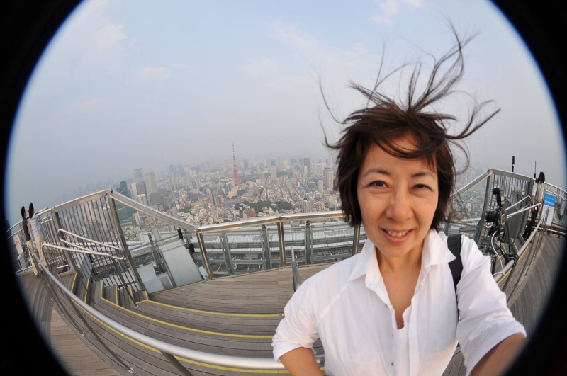 石黒氏の作品。ライフワークにしている魚眼レンズによる自撮り