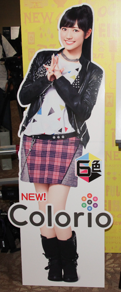 店頭用の等身大パネルも