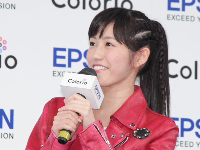 PF-70については、「凄く小さくて、かわいらしくていいですよね。シールを手帳に貼ったりしたら便利ですね。スマホからも簡単にプリントできて最高ですね」（渡辺さん）と評した