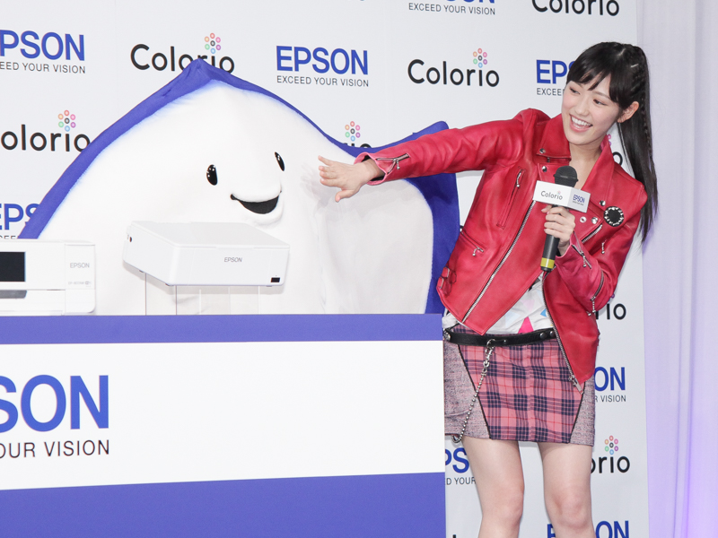 エイさんと楽しそうにする渡辺さん