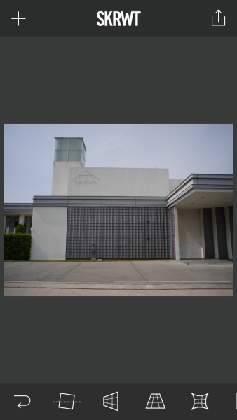 SKRWT。購入時の価格は200円だった