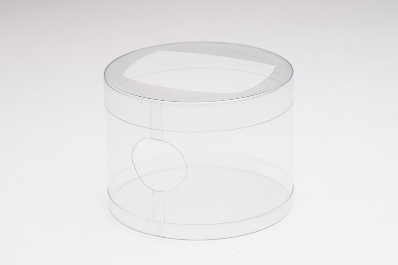 フタの部分に穴を空ける。この部分に宙玉を接着して撮影する