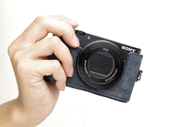 ユリシーズ、ソニーRX100 III用本革ケース - デジカメ Watch Watch