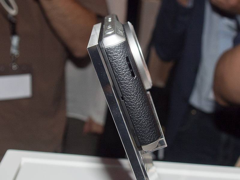 カメラでいうところの本体側面