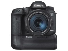 バッテリーグリップが1万名に！ EOS 7D Mark II購入キャンペーン