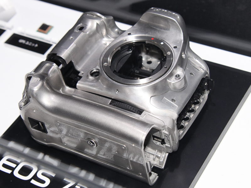 EOS 7D Mark IIのパーツ