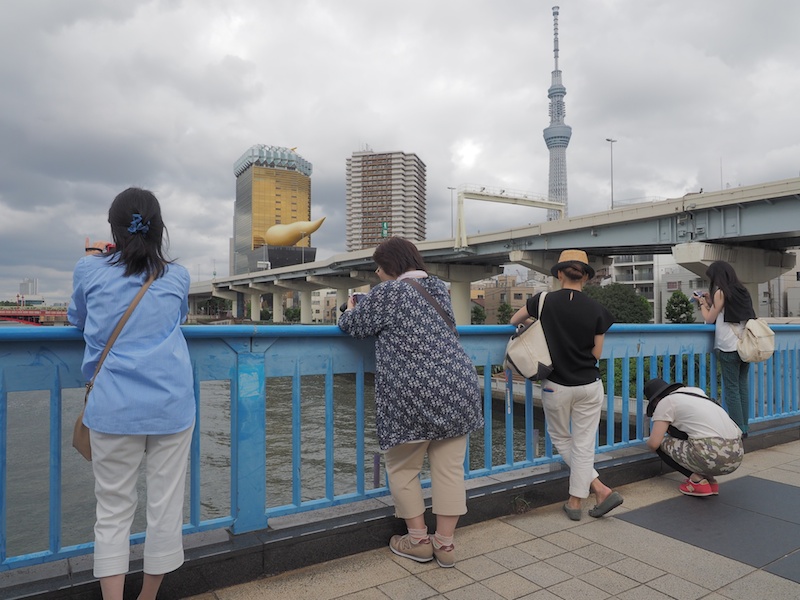 駒形橋から、赤い吾妻橋、遊覧船、東京スカイツリーなどを思い思いに撮影を楽しみました。どんな写真が撮れているのでしょう。