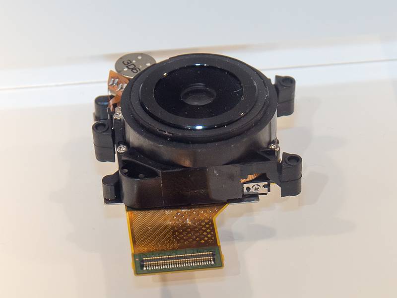 レンズユニットや1インチセンサーも展示されていた