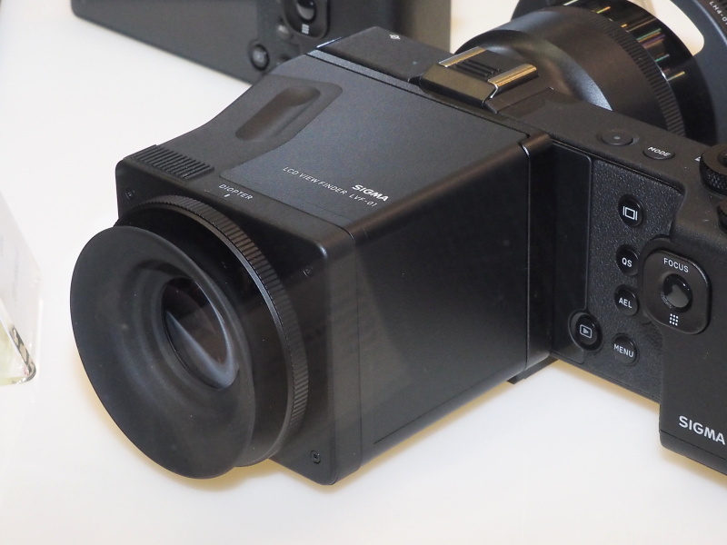 LCDビューファインダーの装着例