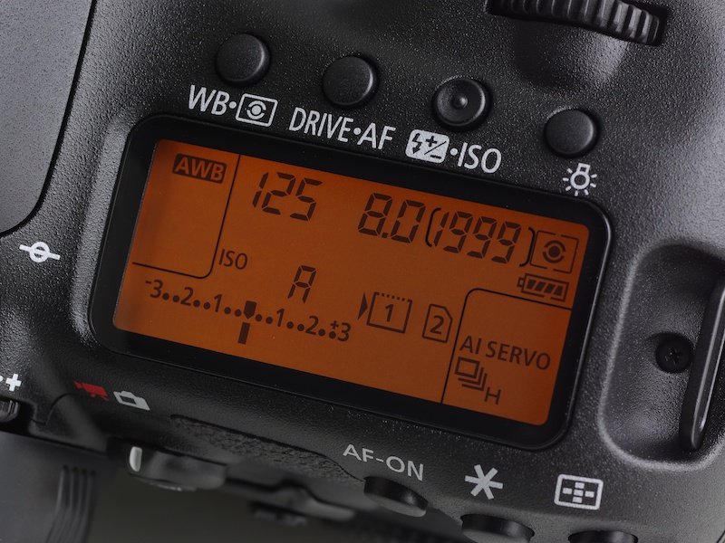 表示パネル。発光色はオレンジ