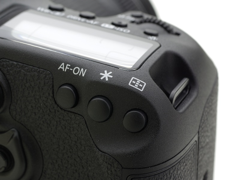 AFスタートボタン（AF-ON）などの配置も変わらない