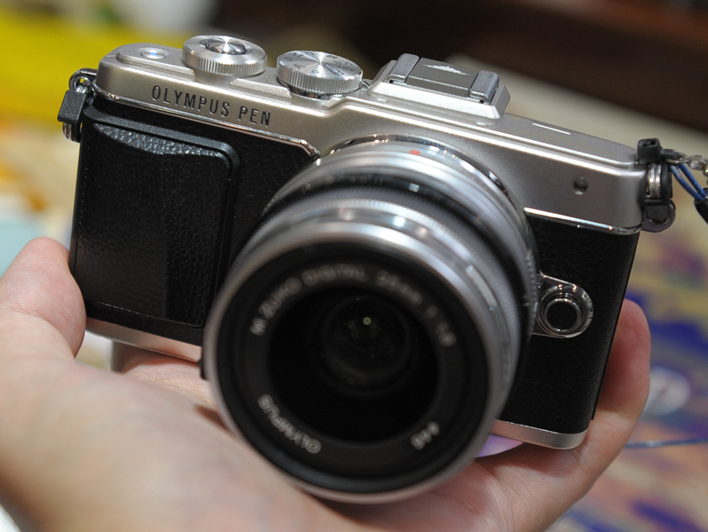 OLYMPUS PEN Lite E-PL7