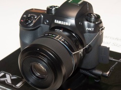 フォトキナ】4K対応ミラーレス「NX1」を展示したサムスン - デジカメ