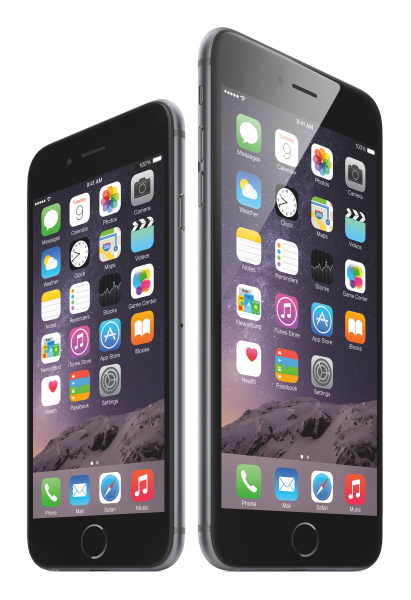 iPhone 6（左）とiPhone 6 Plus（右）