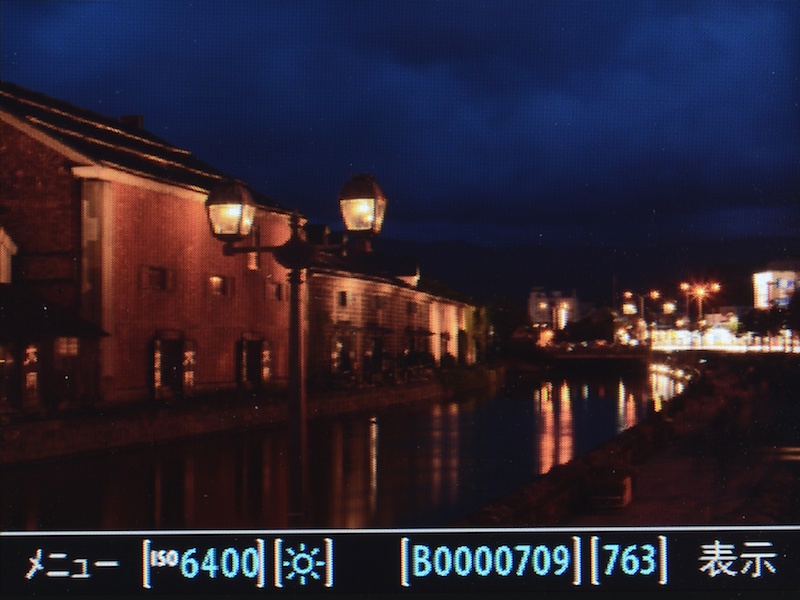 再生画面ではヒストグラムなどのデーターを見ることができる。