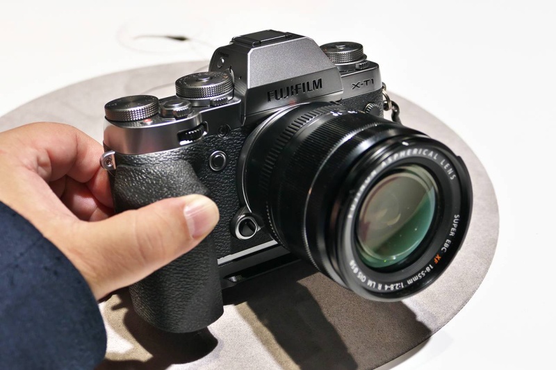 X-T1 グラファイトシルバー エディション