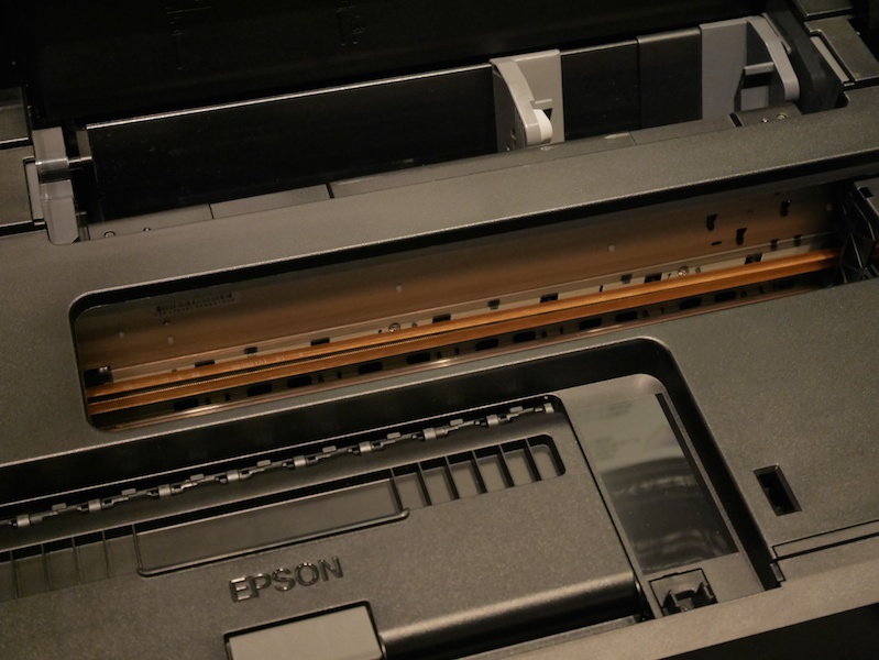 内部の金属フレームも強化されたという