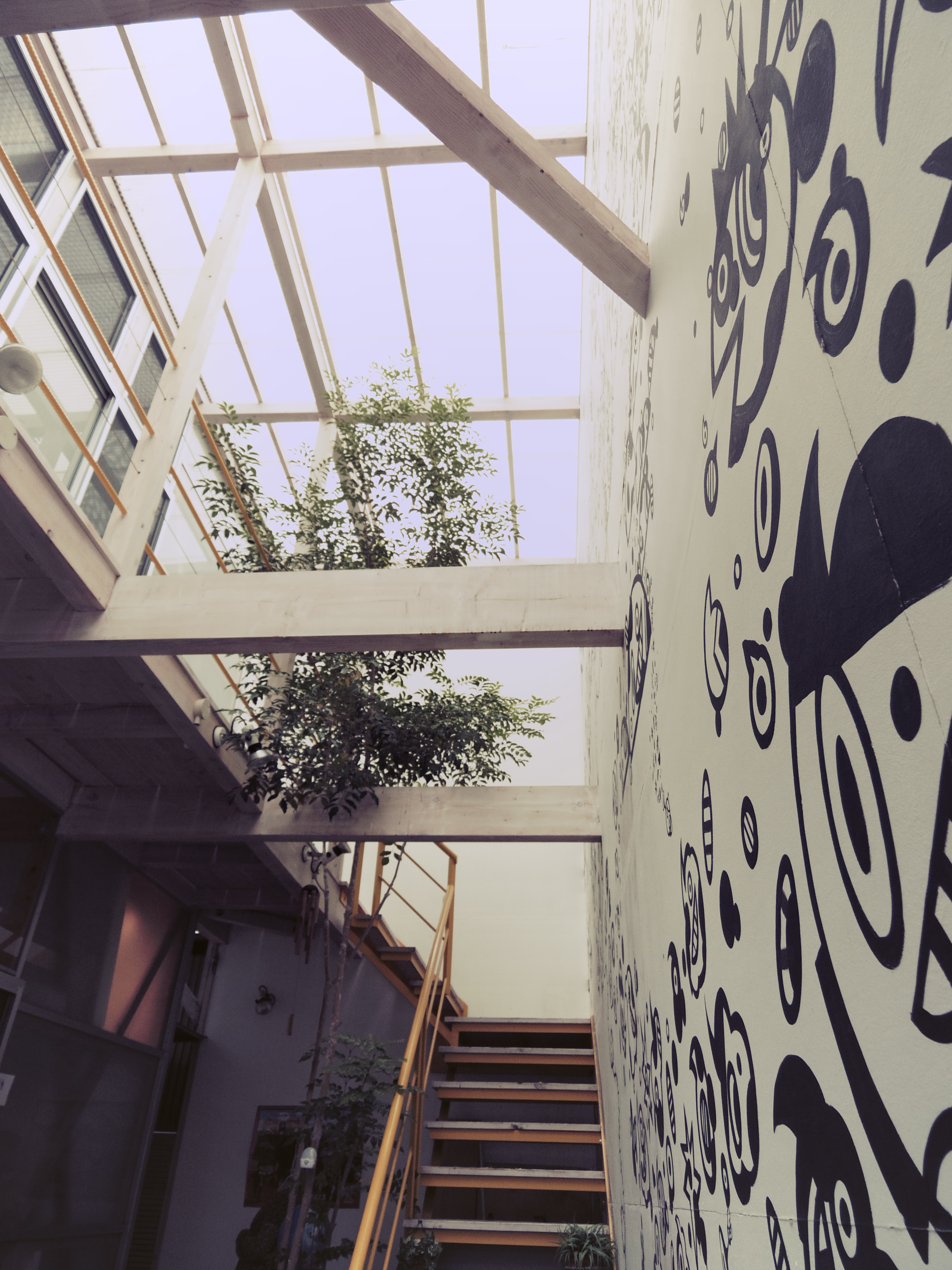 スマートエフェクト：アンティーク・パターン1。アンティークは逆光のシチュエーションがとても似合うと思いました。ISO200 / F2.8 / 1/250秒 / ±0EV / 5mm（23mm相当）