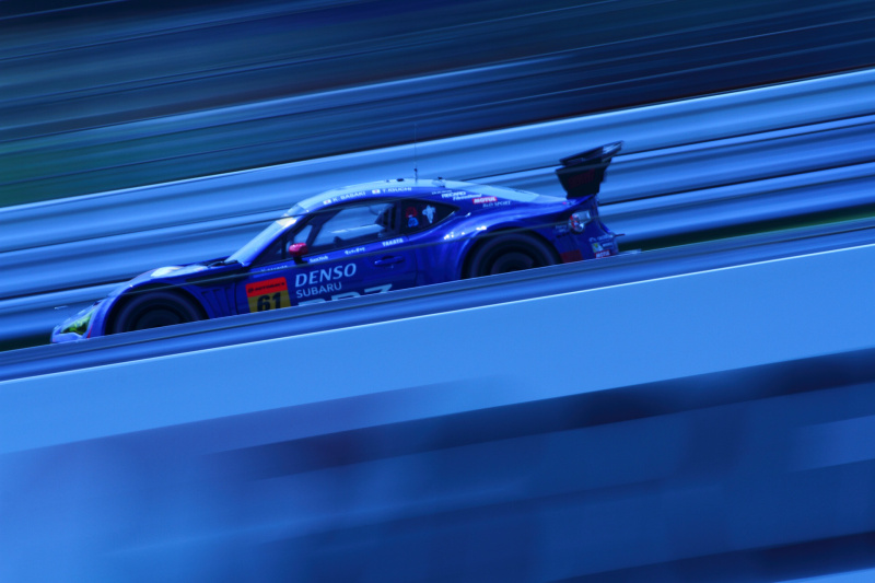 てほっし氏。撮影者コメント：スバルブルーを意識して。WB変更しています。