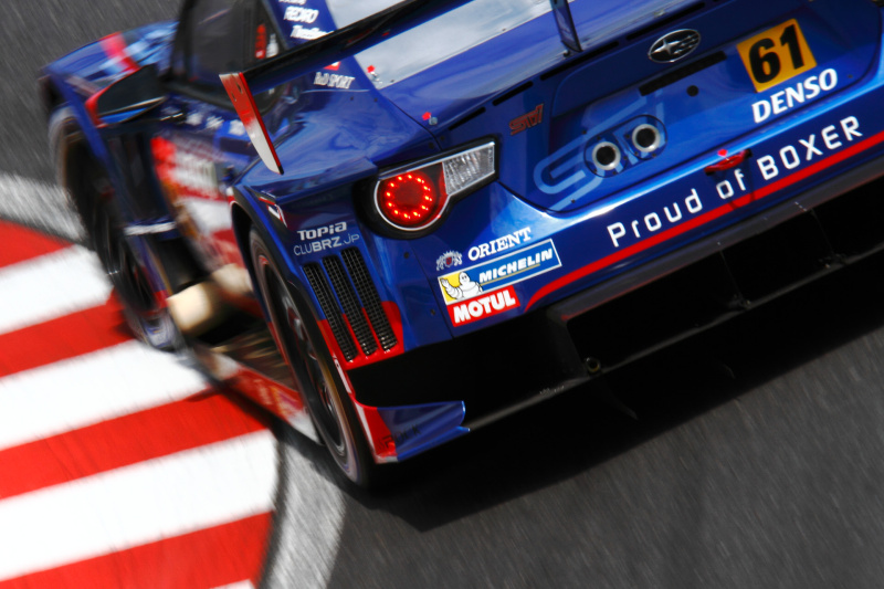 ホリー氏。撮影者コメント：ヘアピン進入時に、左フロントが縁石にヒットした瞬間。