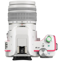 PENTAX K-S1 レンズキット ILLUMS ブルークリームソーダ 限定品 PENTAX K-S1にスイーツがテーマの限定版 - デジカメ Watch Watch