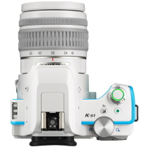 PENTAX K-S1 レンズキット ILLUMS ブルークリームソーダ 限定品 PENTAX K-S1にスイーツがテーマの限定版 - デジカメ Watch Watch