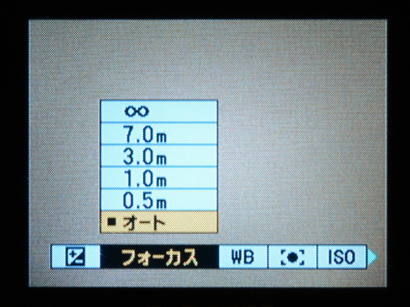 MENUボタンを押すと表示される各種設定。フォーカスのプリセット設定が通好みだなぁ～。