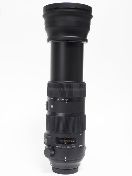 テレ端まで伸ばした状態。ズームロックをかければこの状態をキープできる