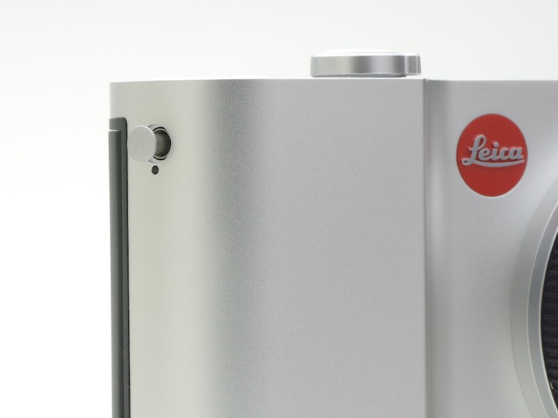 ダミープラグが飛び出す