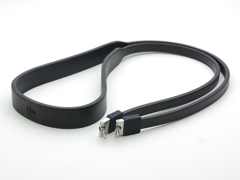 付属のストラップ