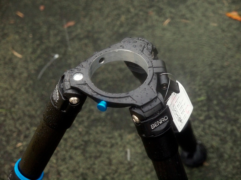 センターポールの切り替えに対応。年内の発売を予定しており、価格は10万円を切りたいとのこと