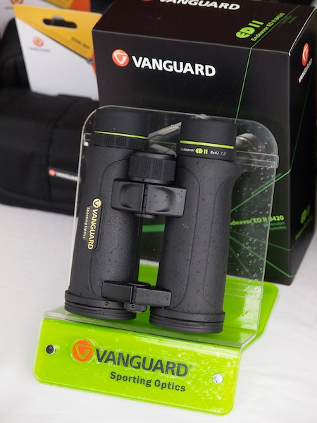 8倍42mm径の「Endeavor EDII 8420」