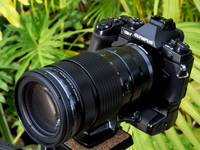 今回はOLYMPUS OM-D E-M1で試用した。発売は11月29日。価格は税込19万9,800円