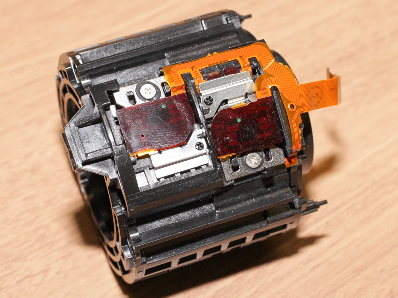 磁気パターンを読み取るセンサーも2つを備えている