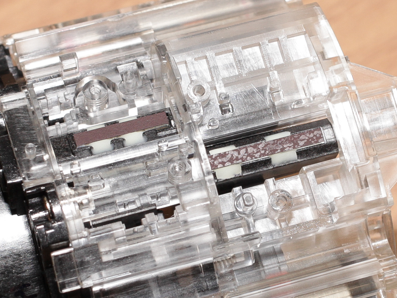 中には磁気パターンを転写したシートがある