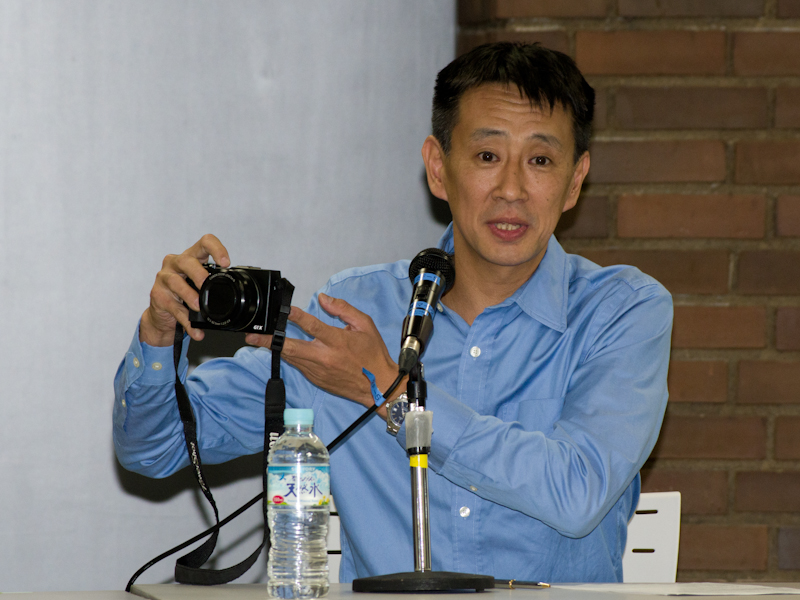 YNS氏。身の回りのものを撮って素材として販売している