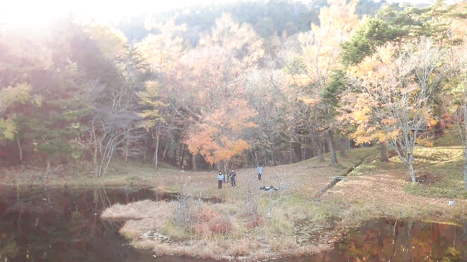 機体を回転し、自分たちを撮ってみる。今まで撮れなかった記念写真だ。