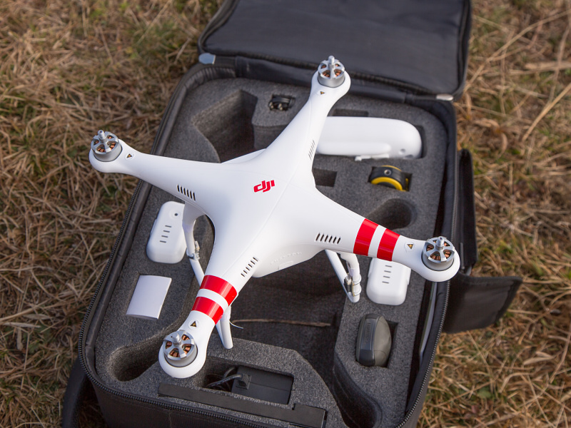 まずは機体を取り出して取り付け方を確認。簡単な工作だが、先にフィッティングするのが大事だ