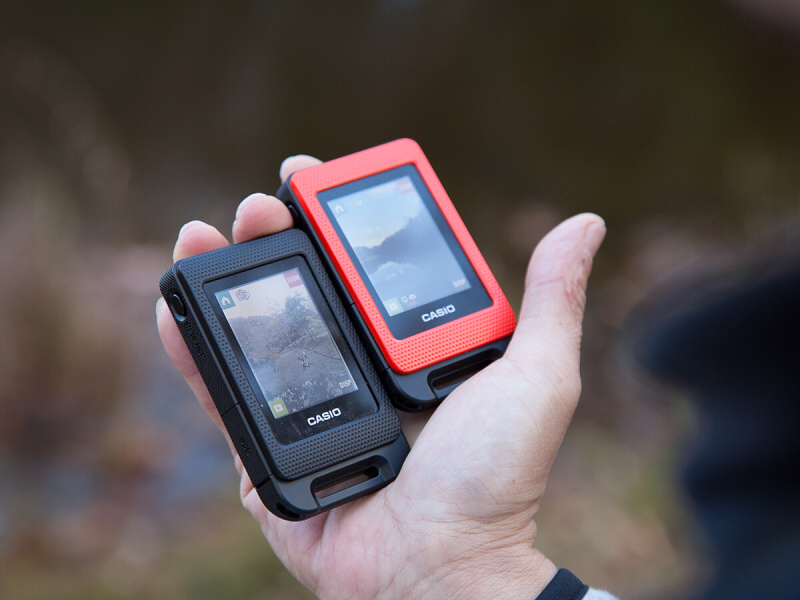 EX-FR10は Bluetooth接続でペアリングされているので複数のEX-FR10を同時に使用することができる