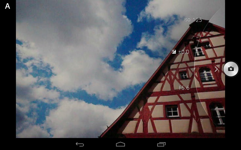 Aモード時はISO感度、絞り値、露出補正が選べるのがわかる