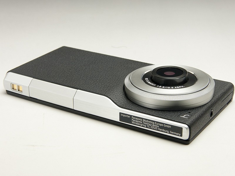 レンズ周囲にあるのがコントロールリング。他のLUMIXにも搭載されているのと同じような機能