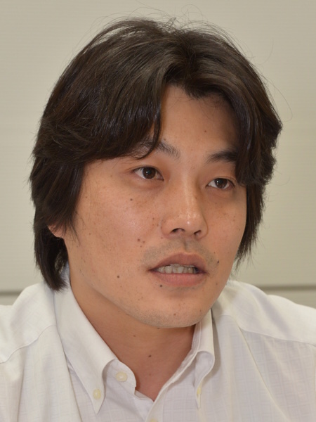 山名一彰氏<br class="">キヤノン株式会社 イメージコミュニケーション事業本部 ICP第二開発センター<br class="">「レリーズシーケンス短縮やミラーバウンド減少でレリーズタイムラグ55m秒を実現しました」
