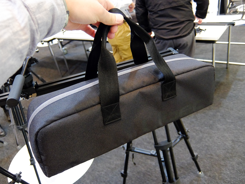 ケースを用意し持ち運びしやすくした