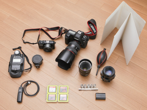 拝見 プロのカメラバッグ 川上尚見さん プロが愛用する意外なブランドとは デジカメ Watch Watch